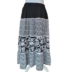 Vintage Cathy Daniels Black White Floral Tiered Flowy Skirt